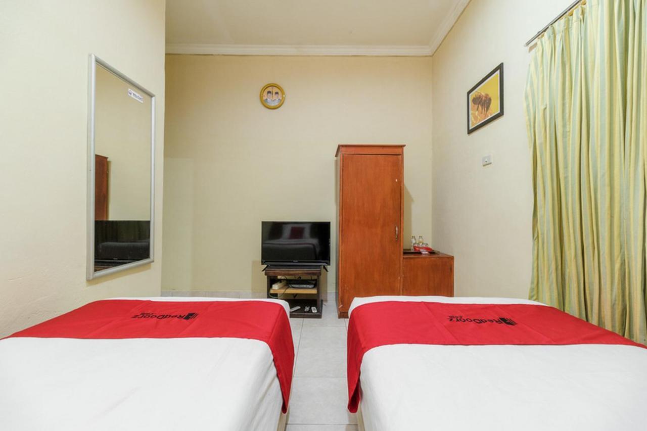เรดดอร์ซ แอท จาลัน ลินตัส ซูมาเตรา ลาฮัต Hotel Lahat ภายนอก รูปภาพ