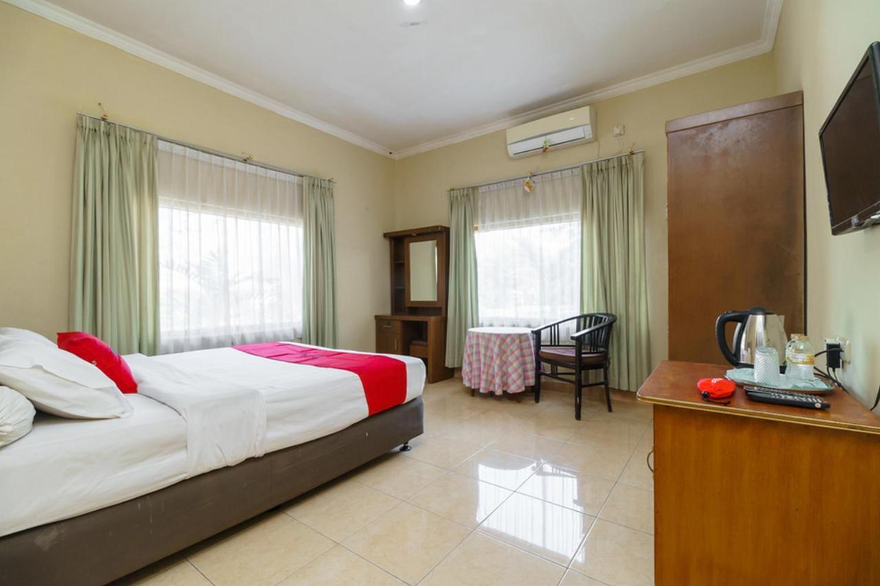 เรดดอร์ซ แอท จาลัน ลินตัส ซูมาเตรา ลาฮัต Hotel Lahat ภายนอก รูปภาพ