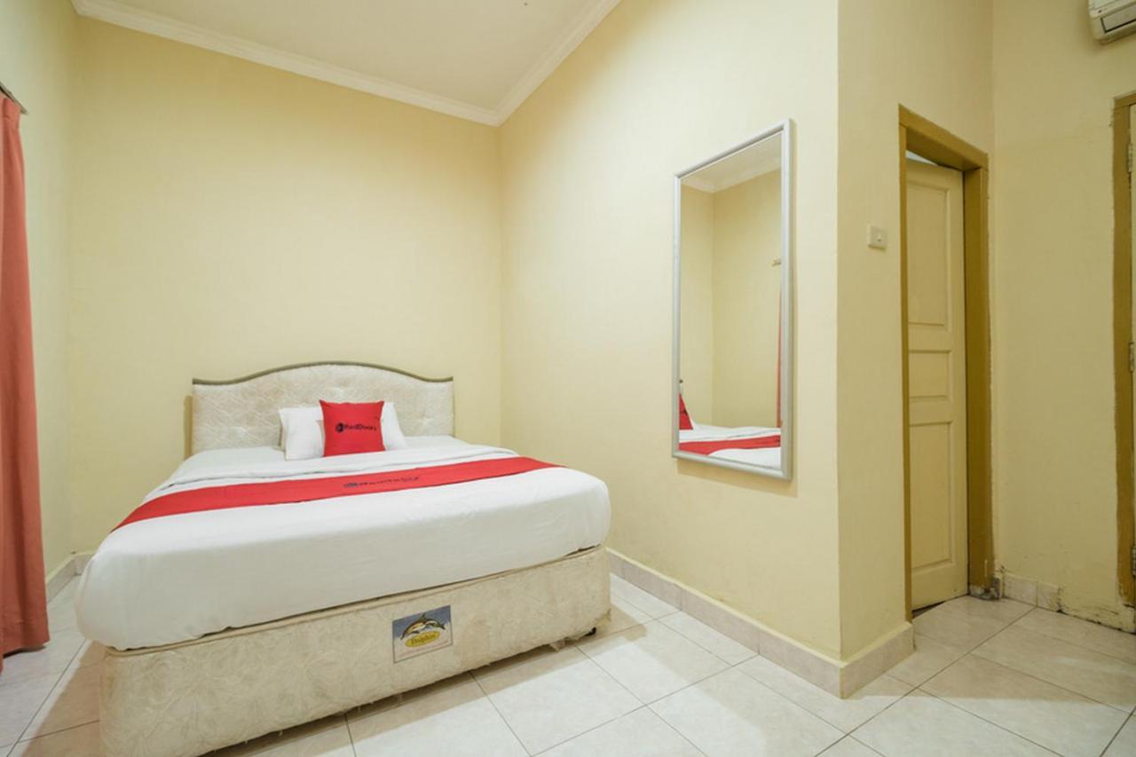เรดดอร์ซ แอท จาลัน ลินตัส ซูมาเตรา ลาฮัต Hotel Lahat ภายนอก รูปภาพ