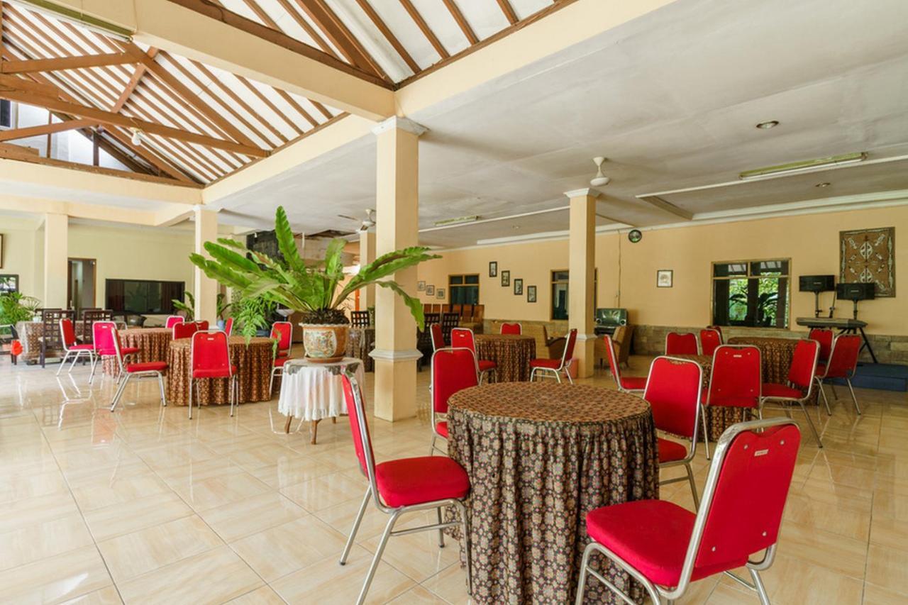 เรดดอร์ซ แอท จาลัน ลินตัส ซูมาเตรา ลาฮัต Hotel Lahat ภายนอก รูปภาพ